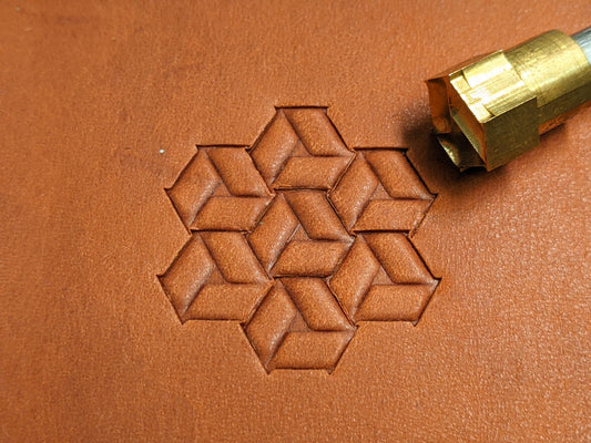 Knotted Triweave B69