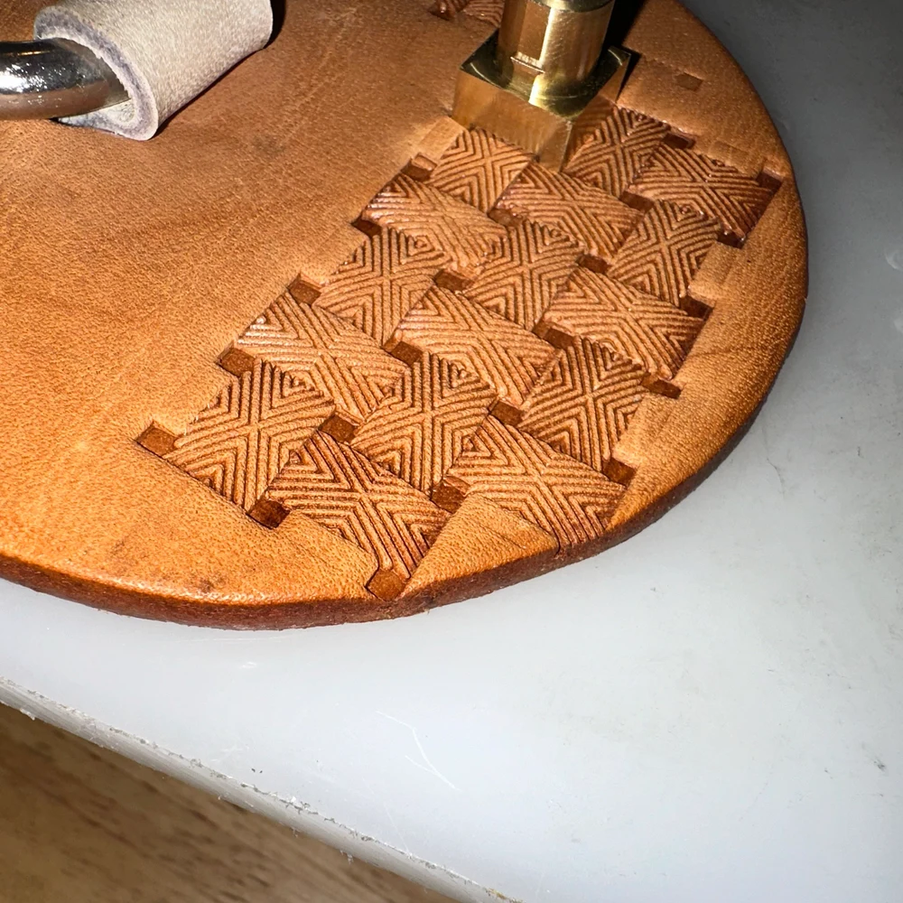 Lined Lattice Weaves