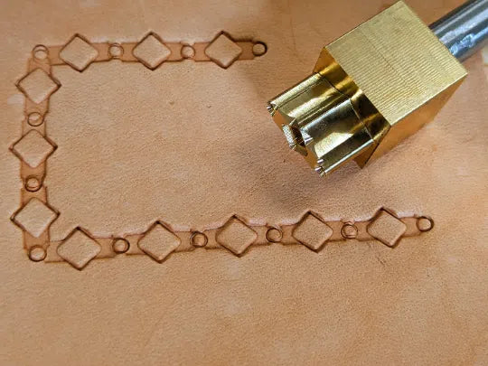 Western Diamond Border B7