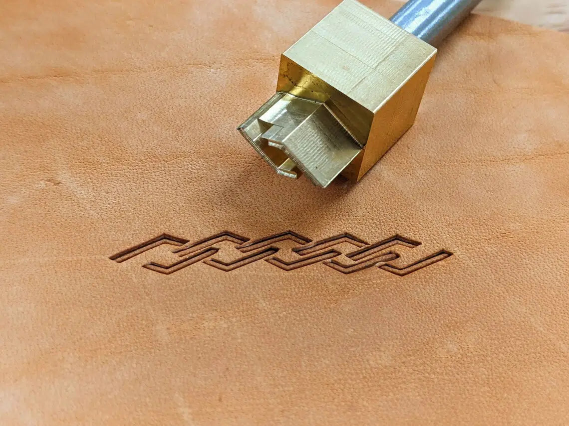 Chain Border B8