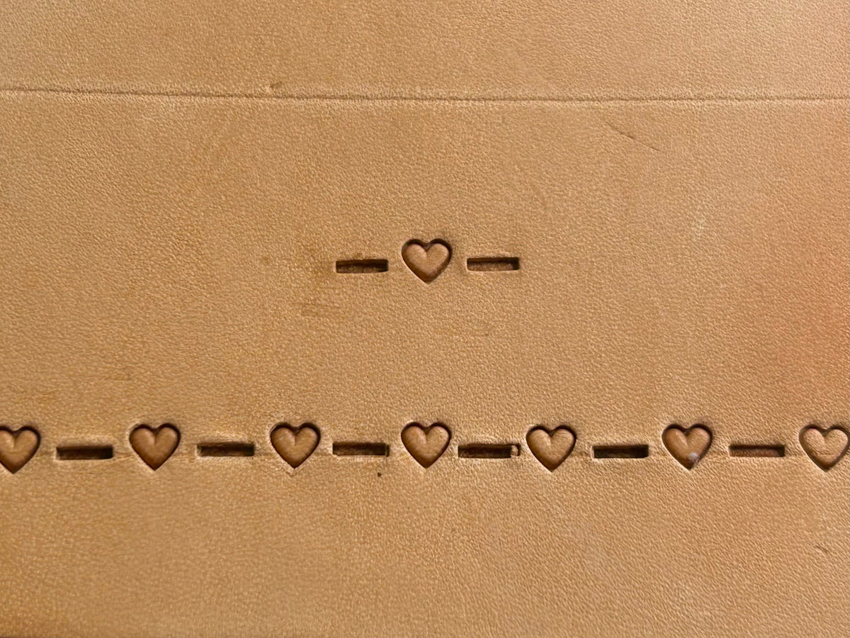 Heart Border B181