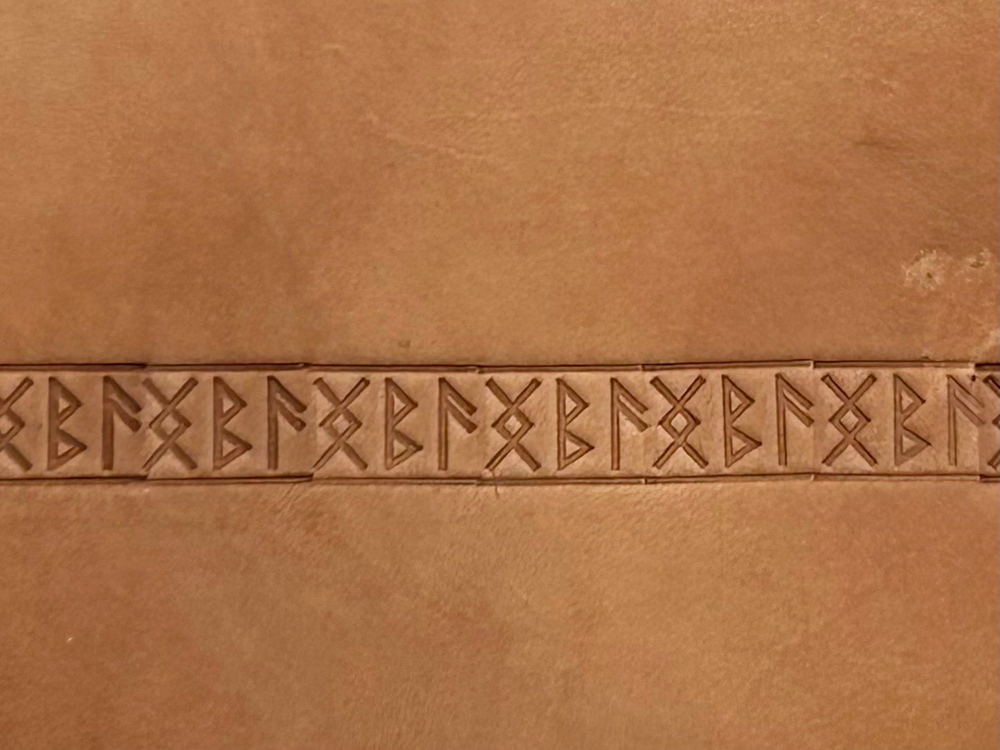 Norse Rune Border B193