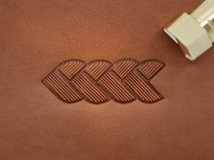 Lined V-Braid Border B274
