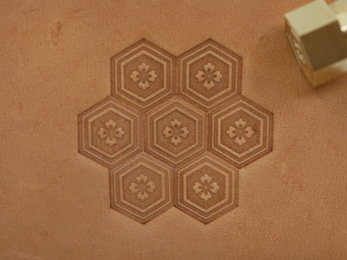 Flower Hex B246
