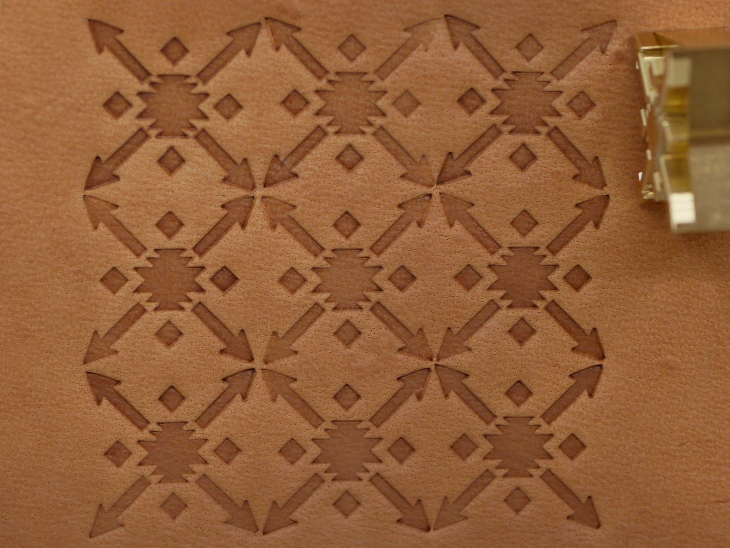 Aztec Box B282