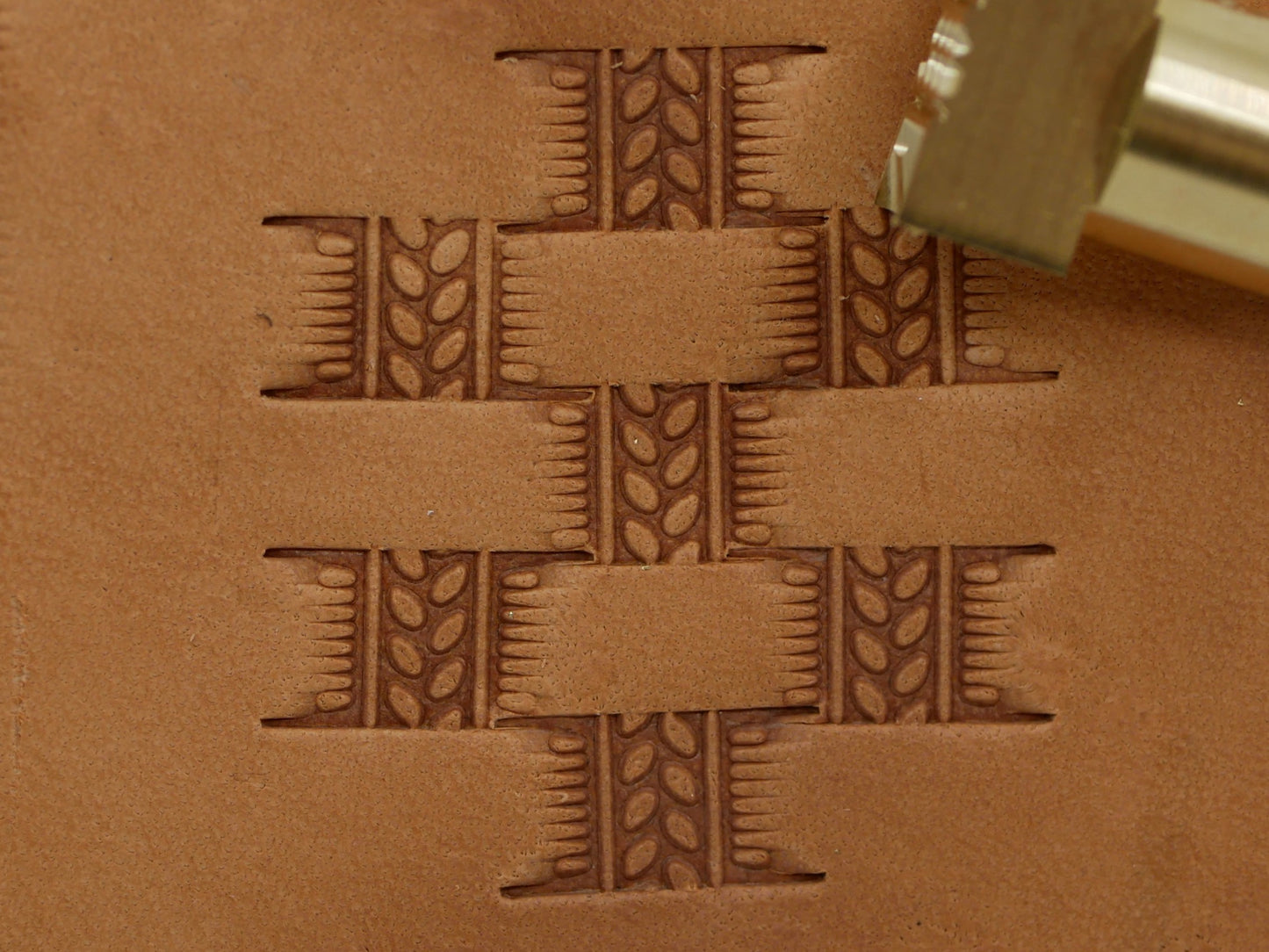 Braid Basket Weave B212