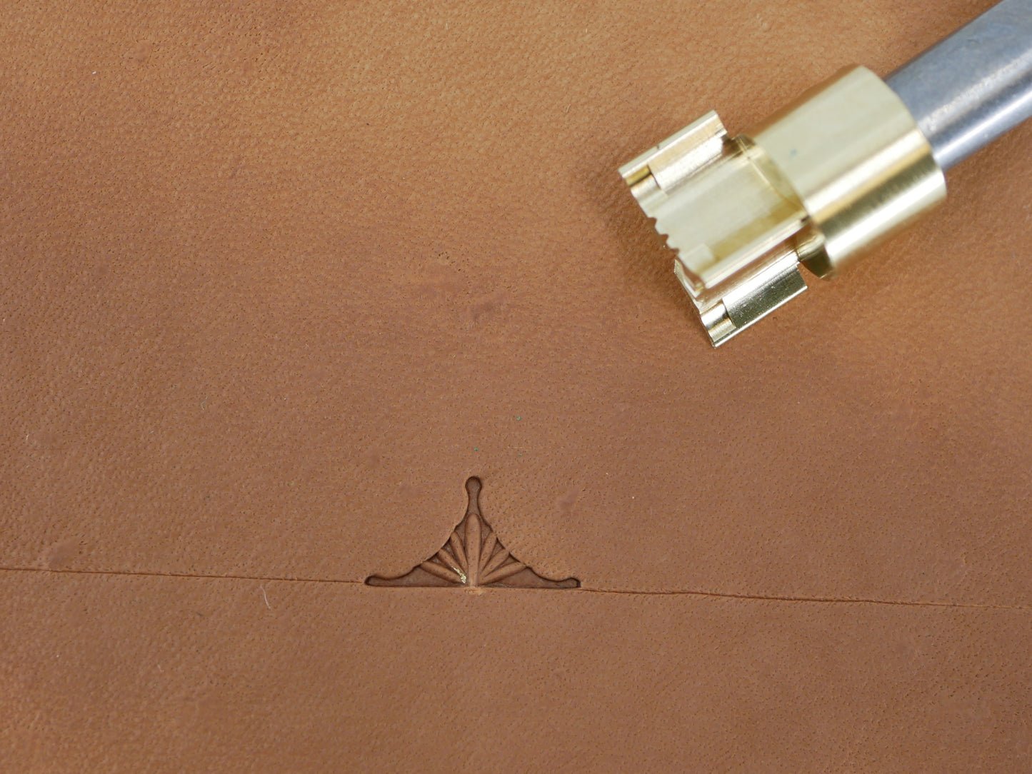 Sunburst Box Borderfill B306