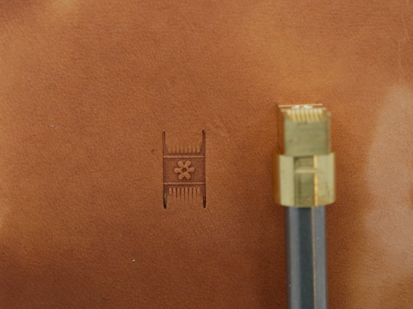 Flower Basket Weave B308