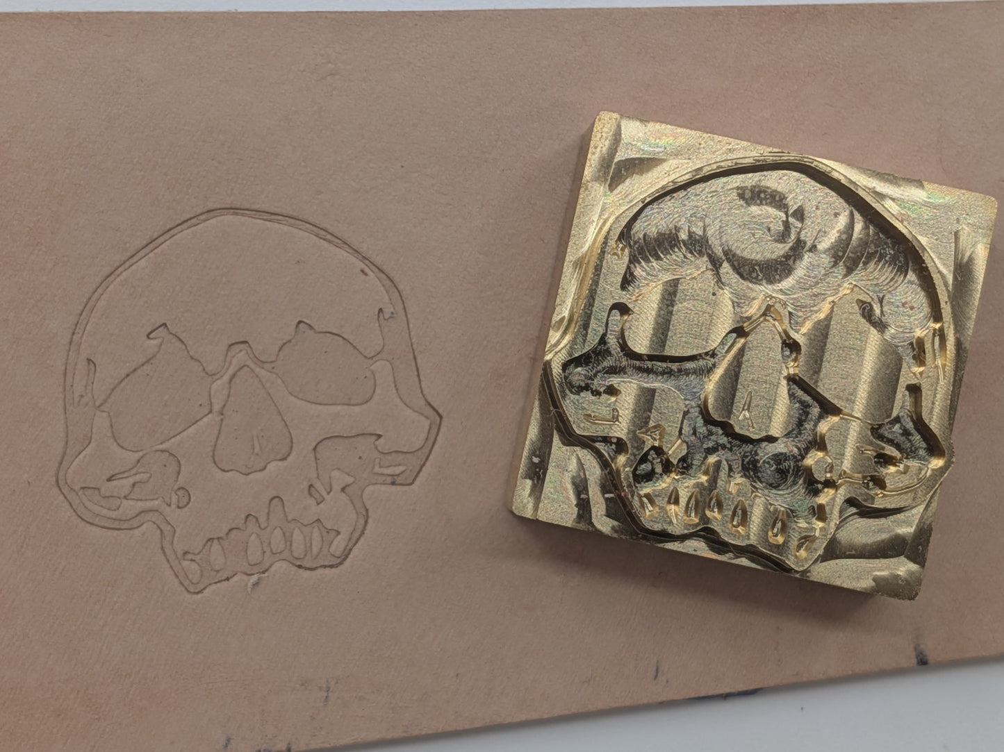 Grunge Half Skull Plate Stamp