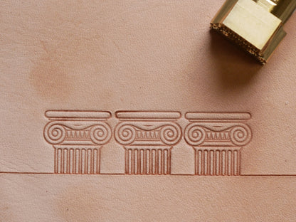 Roman Column B367