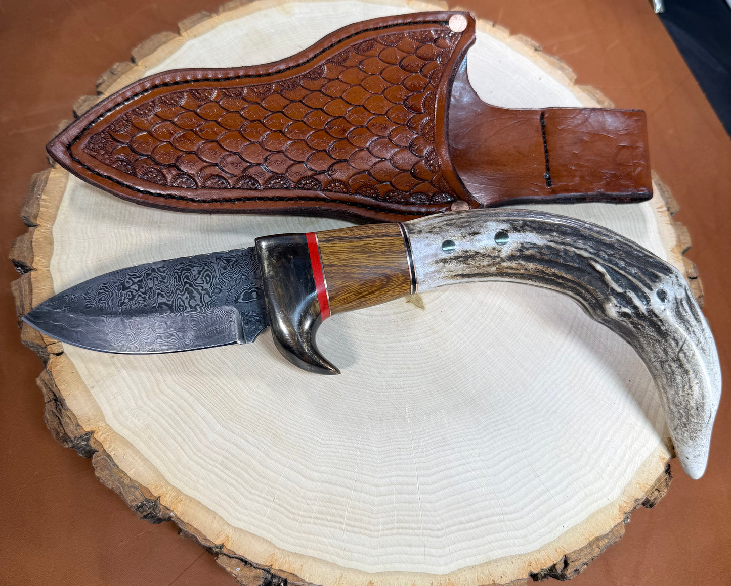 Aristocrat Dragon Scale B140