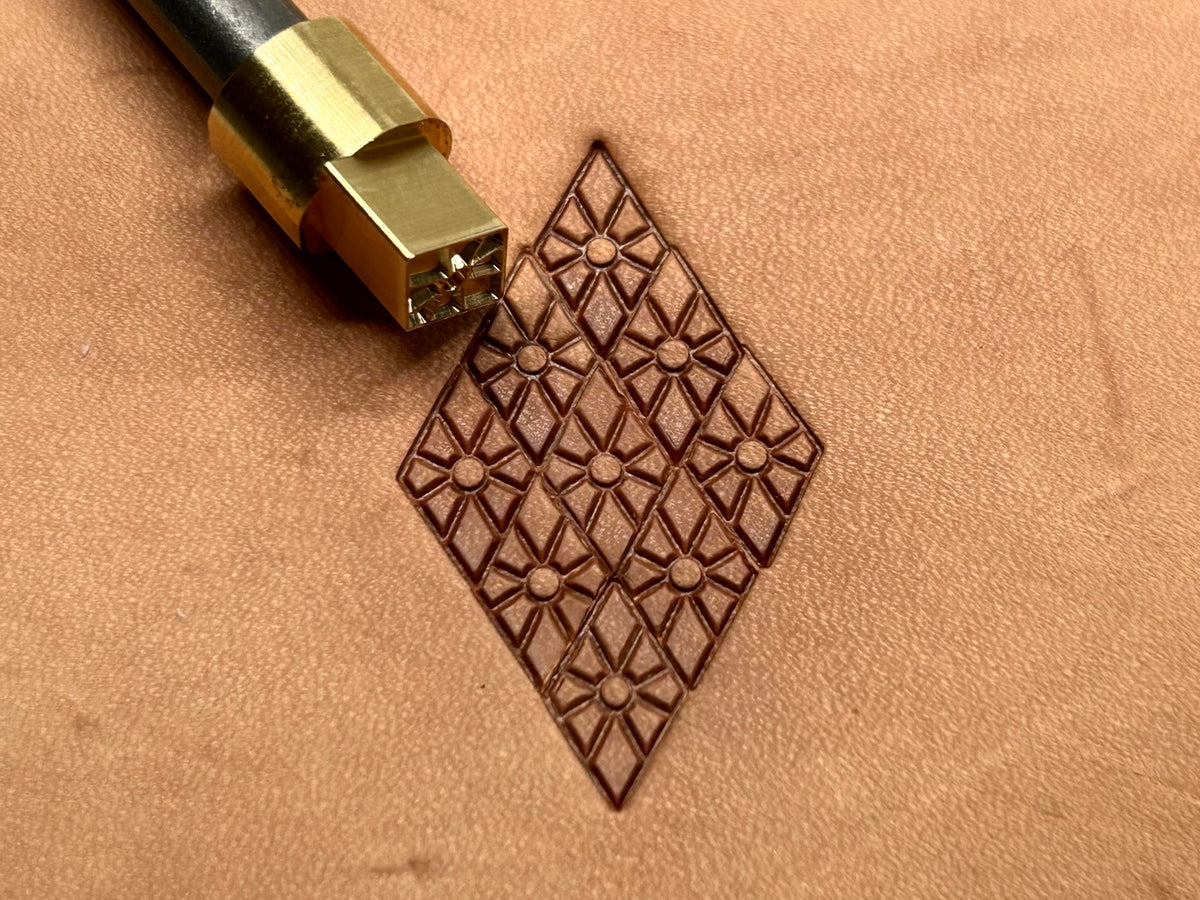 Flower Diamond B169